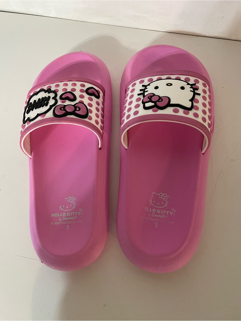 Hello Kitty Slides - Picture 4 of 7